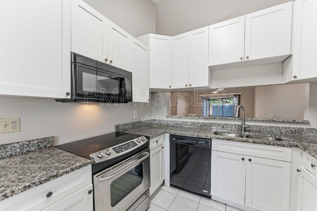 Building Photo - 3306 Laurel Dale Dr