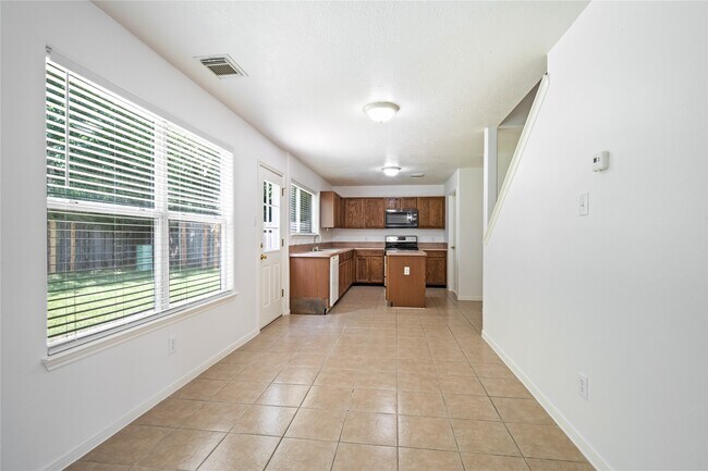 Building Photo - 5019 Woodland Meadows Ln