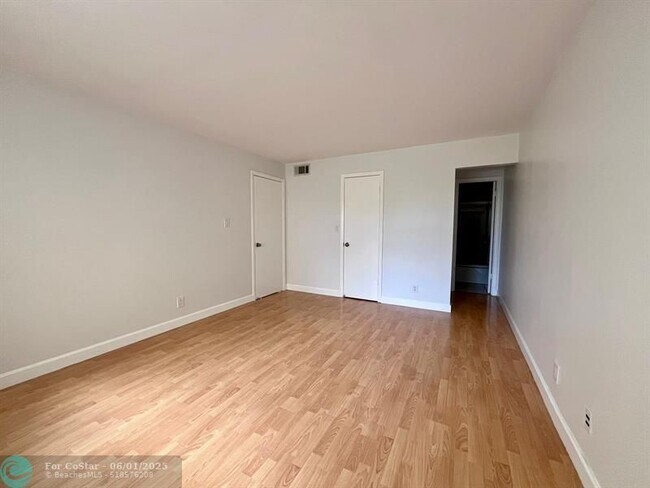 Building Photo - 9355 SW 8th St