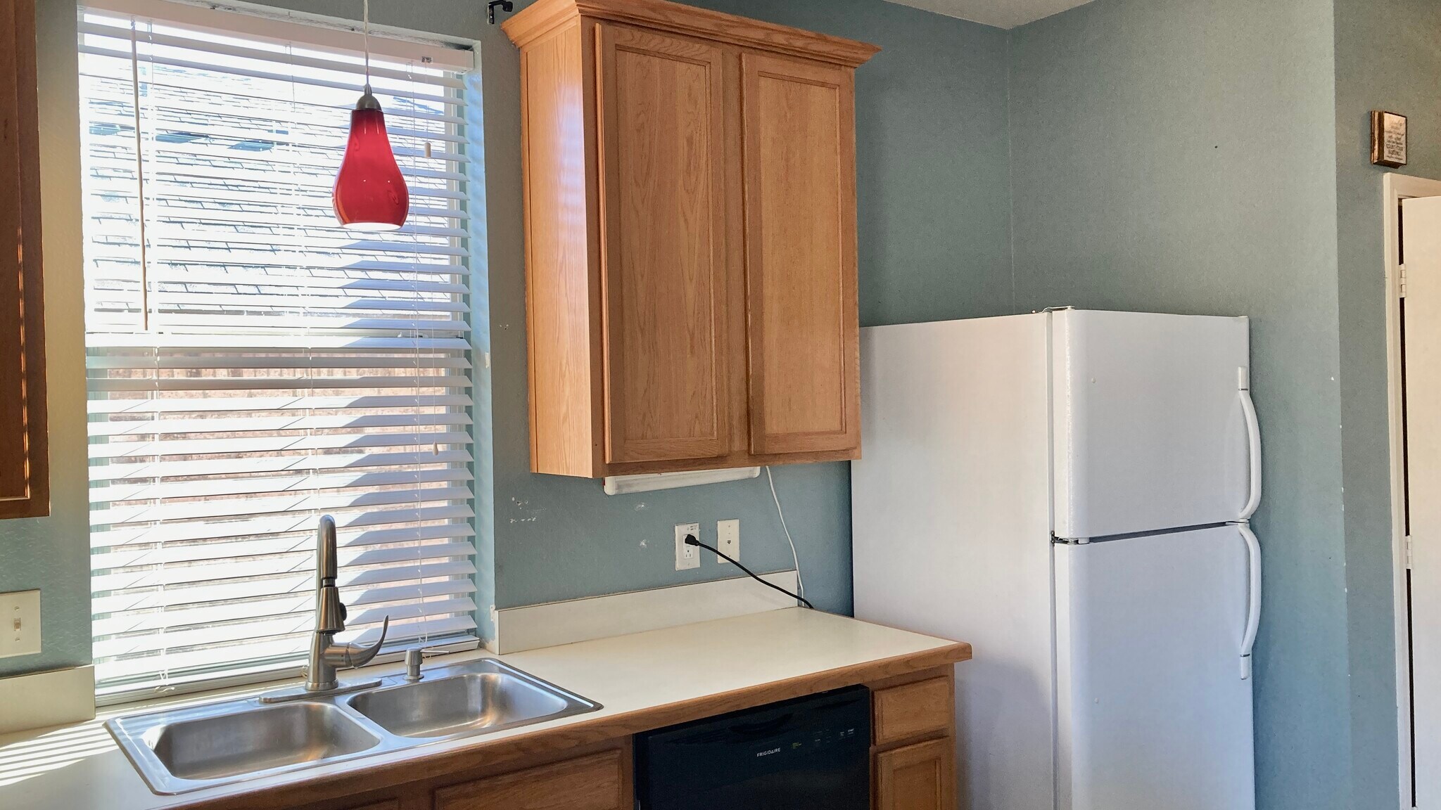 Building Photo - 340 Turquoise Dr