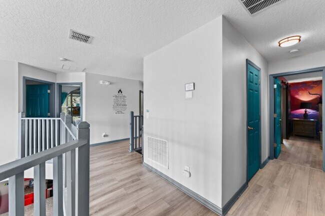 Building Photo - 8401 Secret Key Cove
