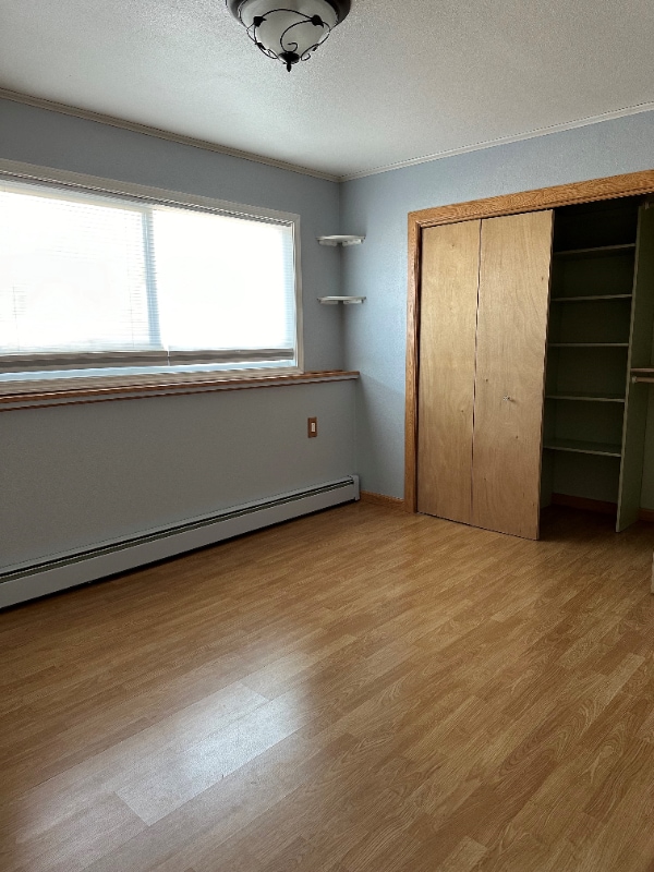 Building Photo - 17634 Meadow Creek Dr