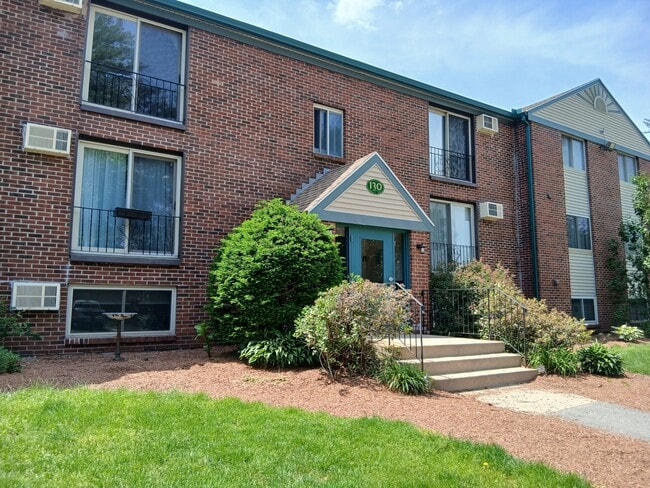 Building Photo - 130 English Village Rd