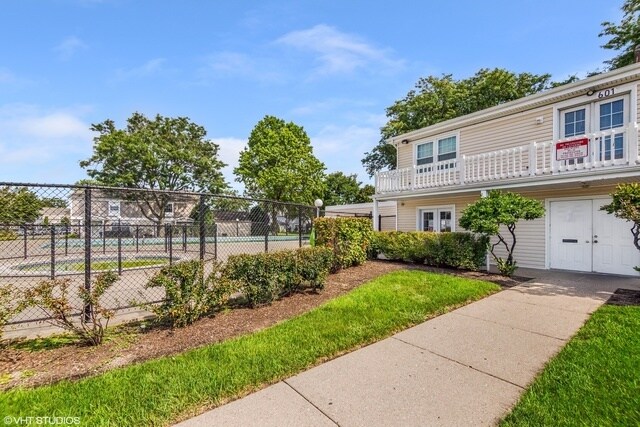 Building Photo - 1315 Alpine Ct