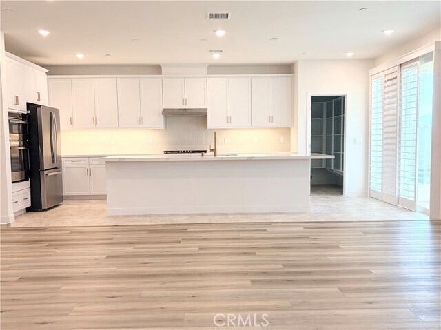 Building Photo - 26756 Bermudez St