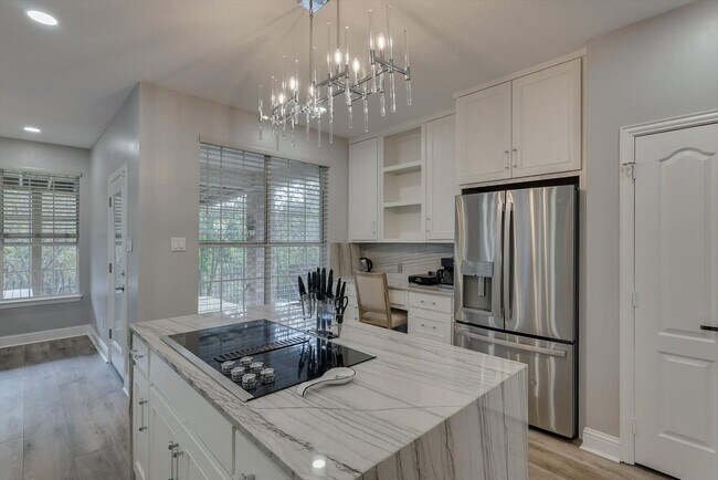 Building Photo - 2010 Indian Trail