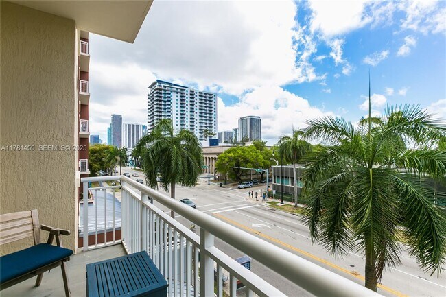 Building Photo - 2001 Biscayne Blvd