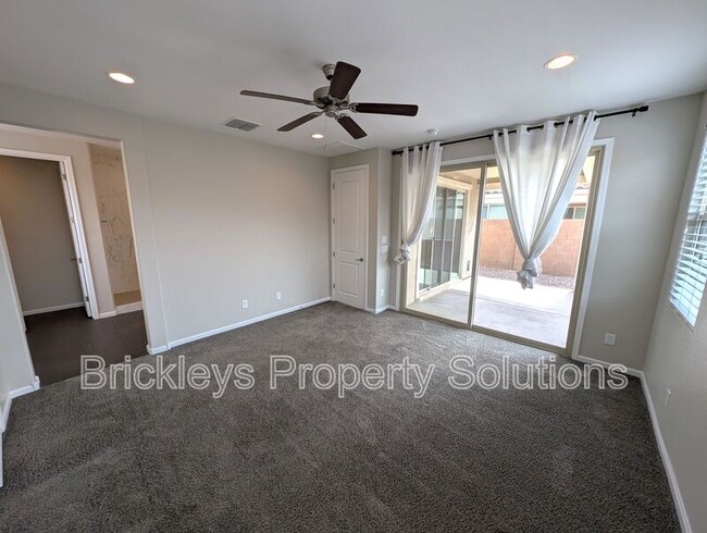 Building Photo - 10564 East Sebring Avenue