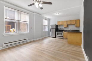 Building Photo - 5863 N Kenmore Ave
