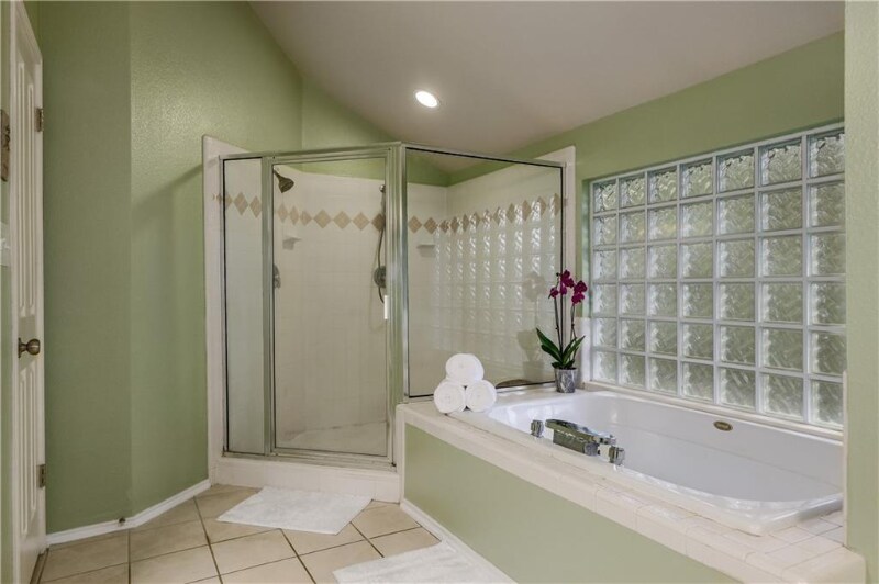 Building Photo - 15505 Gustine Cove