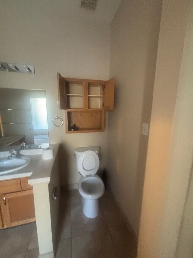 Building Photo - Charming 3 bedroom/2 bathroom Home located in Las Cruces