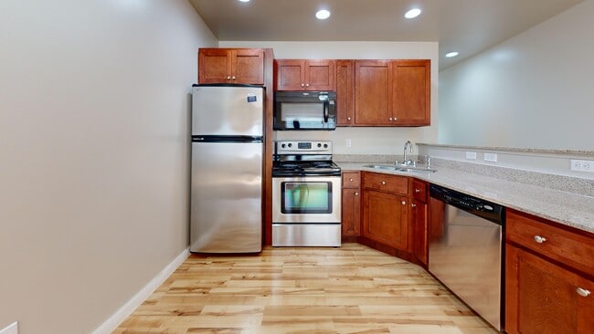 Building Photo - Strata Estates of Watford City