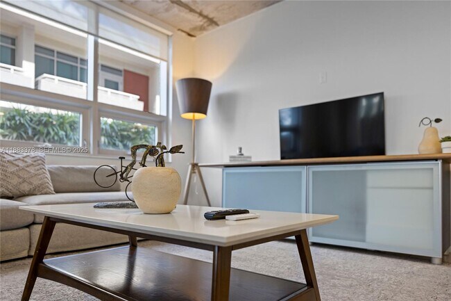 Building Photo - 3250 NE 1st Ave