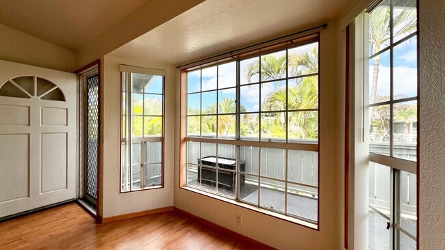 Building Photo - 2 BED/2 BATH/2 PRKG + Washer/Dryer INSIDE ...