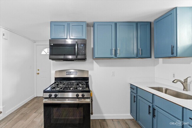 Building Photo - 505 E Jackson St