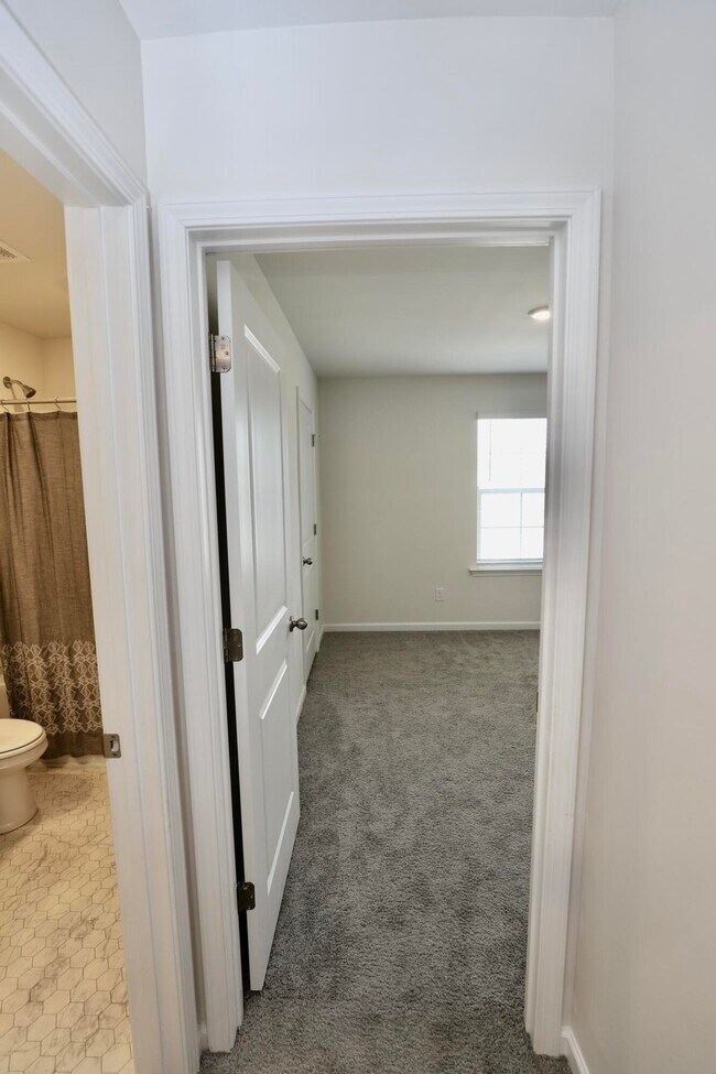 Building Photo - 352 Sandbach Rd