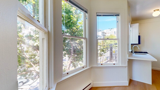 Building Photo - 509 Greenwich-