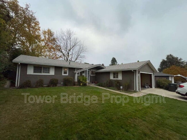 Building Photo - 7445 Midiron Dr