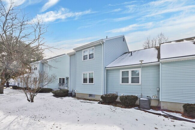 Building Photo - 12 Kevin Dr