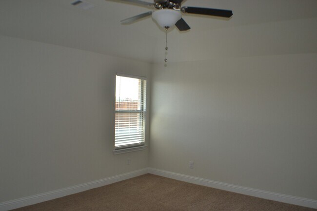 Building Photo - New Built House For Lease in Venus