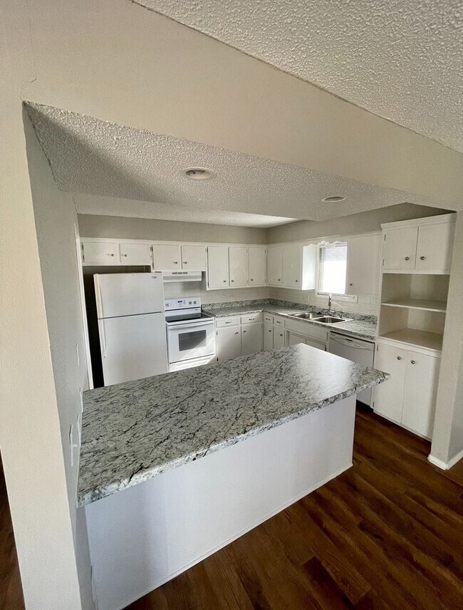 Building Photo - 2525 N Bleckley St