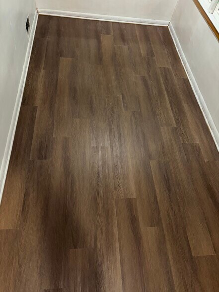 Building Photo - 4245 N 90th Ct