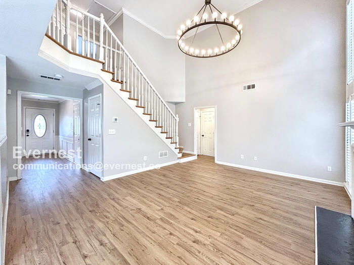 Building Photo - 2576 Alvecot Cir SE