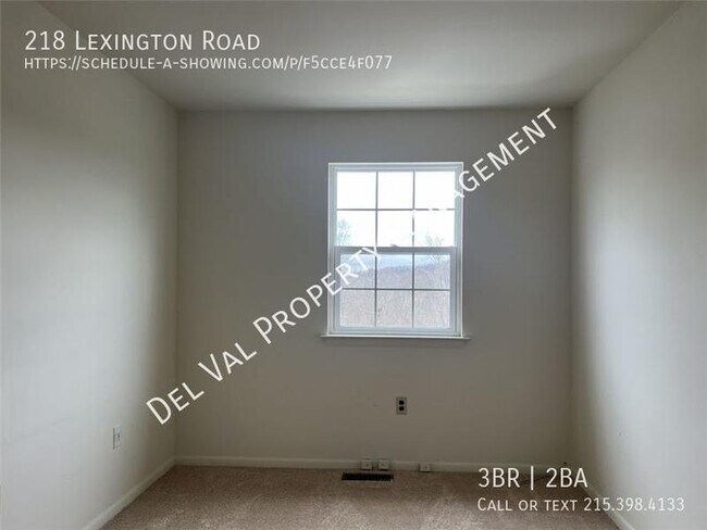 Building Photo - 218 Lexington Rd