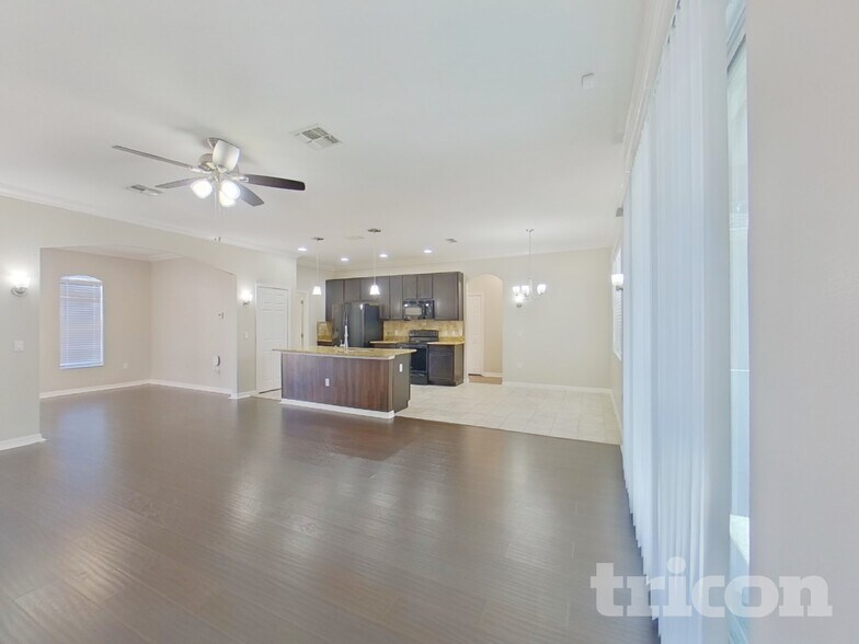 Building Photo - 33931 Emerald Pond Loop