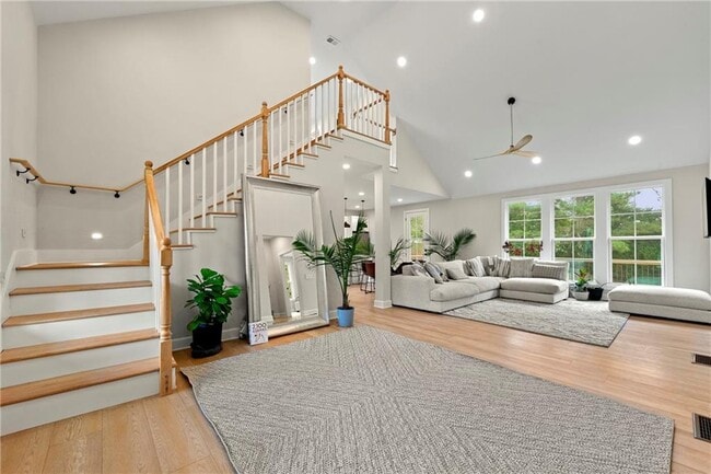 Building Photo - 213 Wagon Wheel Dr