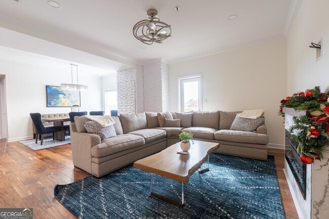 Building Photo - 2161 Peachtree Rd NE