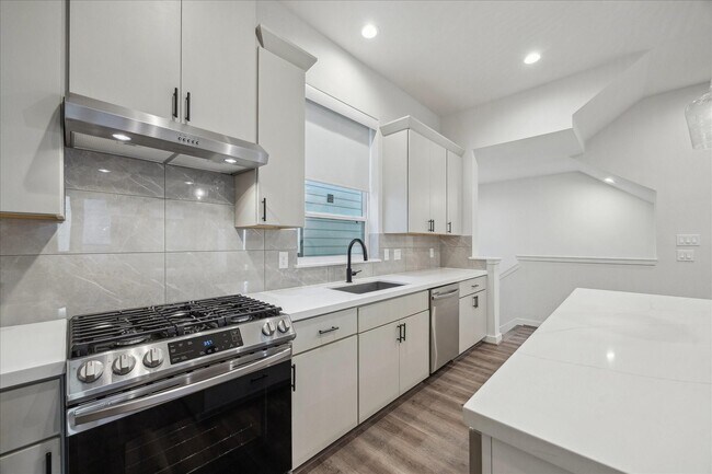 Building Photo - 1603 Patterson St
