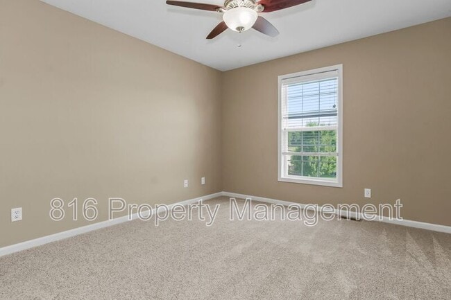 Building Photo - 701 Tomahawk Ct