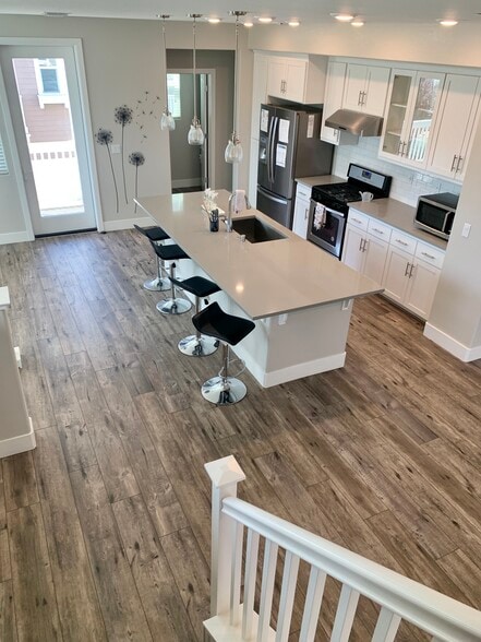 Kitchen and Dining - 3900 Degree Ln