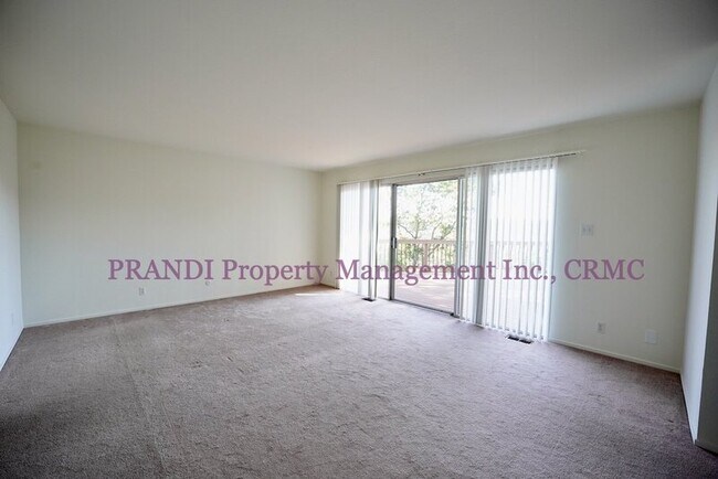 Building Photo - 151 Dominican Dr