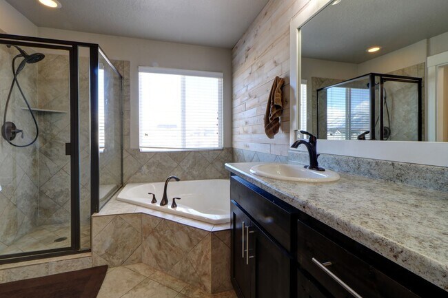 Building Photo - Single Family Lehi Home