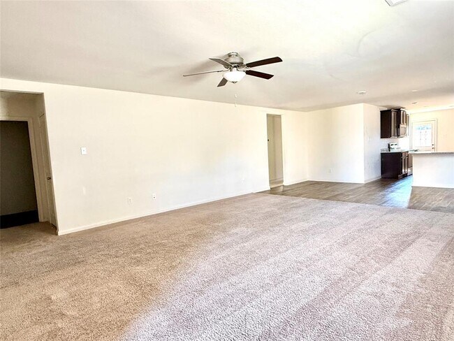 Building Photo - 1008 Riverdale Cove