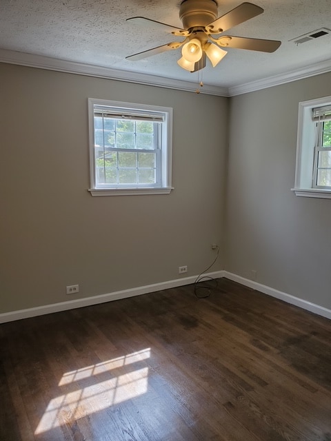 Building Photo - 102 Dogwood Ln