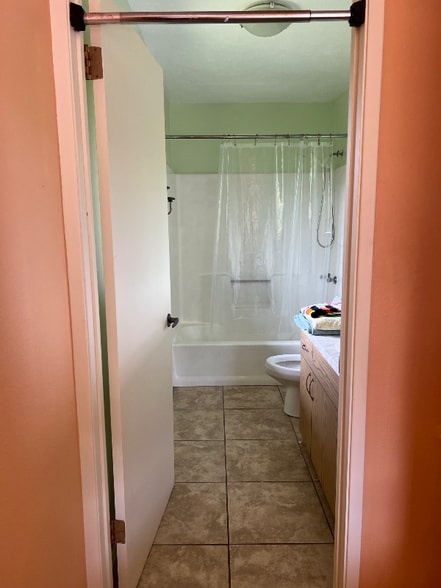 Building Photo - 15-2000-2000 19th Ave