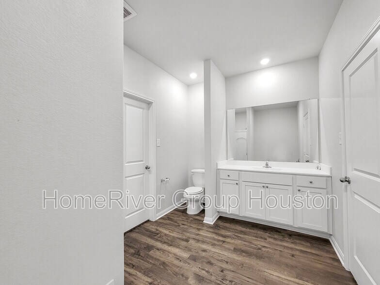 Building Photo - 305 Grayson Baw Ln