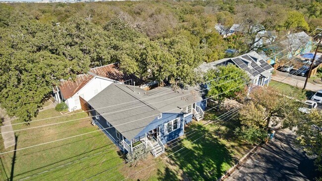 Building Photo - 1202 E 29th St