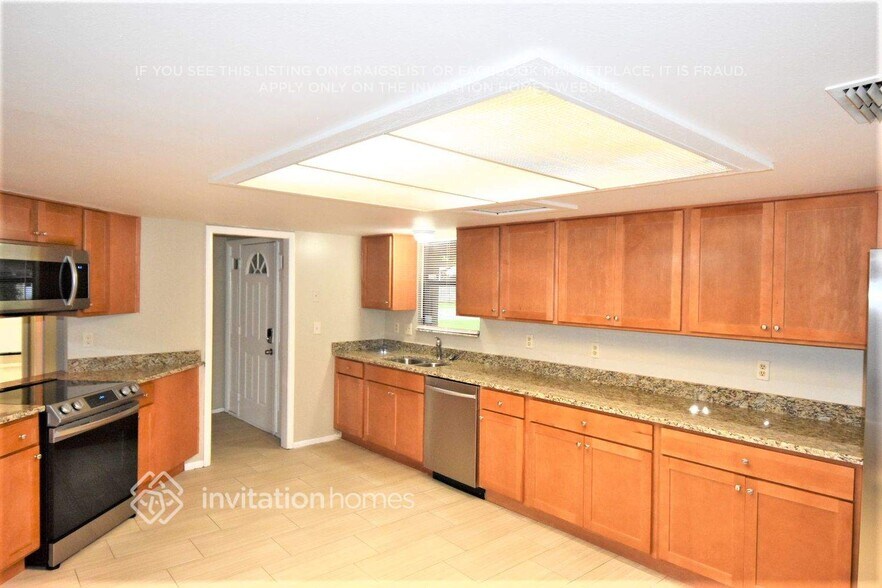 Building Photo - 1794 Weston Dr