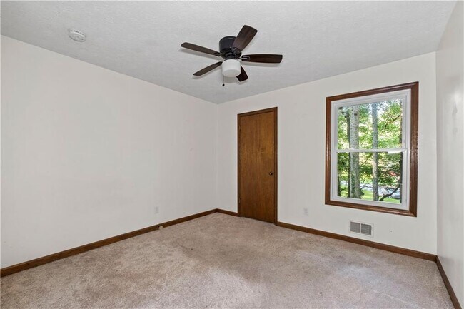 Building Photo - 2622 Sheffield Ct