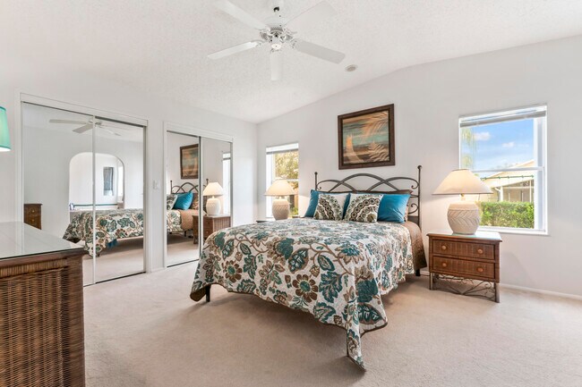 Building Photo - 8913 SW Chevy Cir