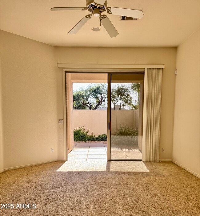 Building Photo - 7307 E Vaquero Dr