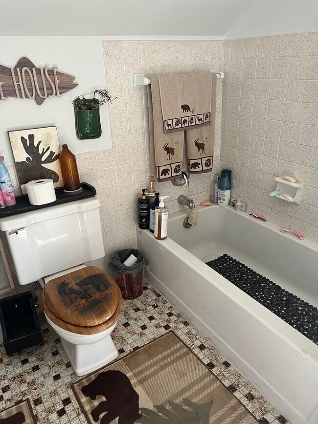 Building Photo - 1455 N Brookfield Rd