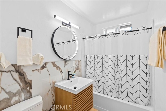 Building Photo - 1097 Bonita St