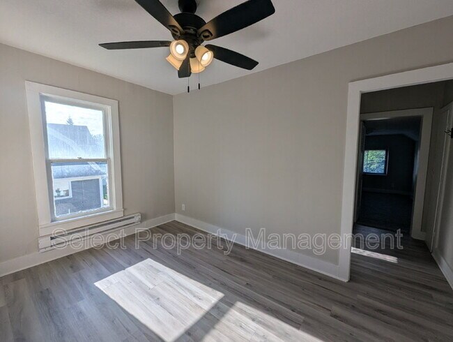 Building Photo - 1235 Huestis Ave