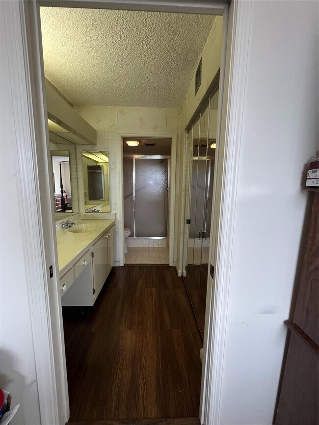 Building Photo - 9691 N Belfort Cir