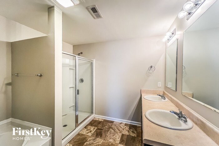 Building Photo - 540 Waterstone Dr